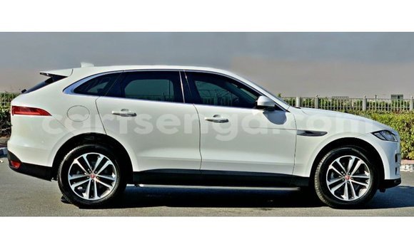 Acheter Import Voiture Jaguar F-Pace Blanc à Import - Dubai, Hhohho Acheter Import Voiture Jaguar F-Pace Blanc à Import - Dubai, Hhohho
