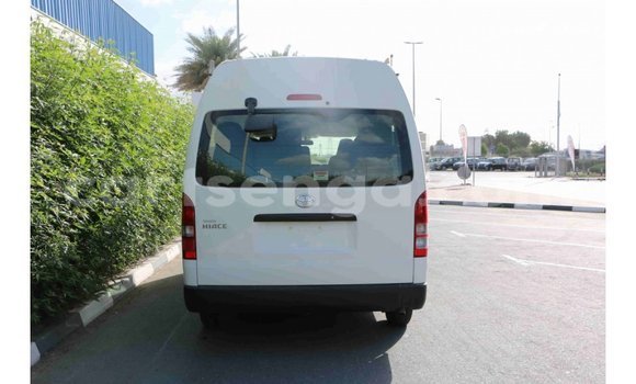 Acheter Import Voiture Toyota Hiace Blanc à Import - Dubai, Hhohho Acheter Import Voiture Toyota Hiace Blanc à Import - Dubai, Hhohho