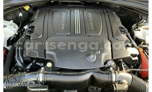 Acheter Import Voiture Jaguar F-Pace Blanc à Import - Dubai, Hhohho Acheter Import Voiture Jaguar F-Pace Blanc à Import - Dubai, Hhohho