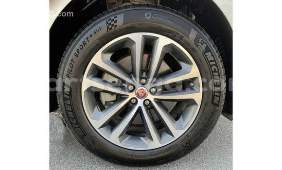 Acheter Import Voiture Jaguar F-Pace Blanc à Import - Dubai, Hhohho Acheter Import Voiture Jaguar F-Pace Blanc à Import - Dubai, Hhohho