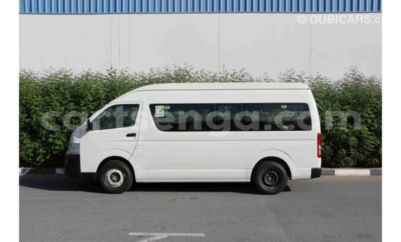 Acheter Import Voiture Toyota Hiace Blanc à Import - Dubai, Hhohho Acheter Import Voiture Toyota Hiace Blanc à Import - Dubai, Hhohho