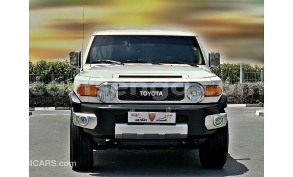 Acheter Import Voiture Toyota FJ Cruiser Blanc à Import - Dubai, Hhohho Acheter Import Voiture Toyota FJ Cruiser Blanc à Import - Dubai, Hhohho