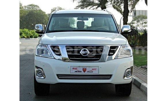 Acheter Import Voiture Nissan Patrol Blanc à Import - Dubai, Hhohho Acheter Import Voiture Nissan Patrol Blanc à Import - Dubai, Hhohho