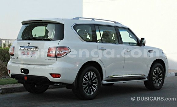 Acheter Import Voiture Nissan Patrol Blanc à Import - Dubai, Hhohho Acheter Import Voiture Nissan Patrol Blanc à Import - Dubai, Hhohho