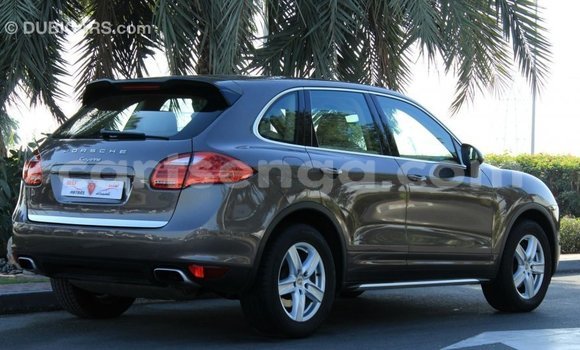 Acheter Import Voiture Porsche Cayenne Marron à Import - Dubai, Hhohho Acheter Import Voiture Porsche Cayenne Marron à Import - Dubai, Hhohho