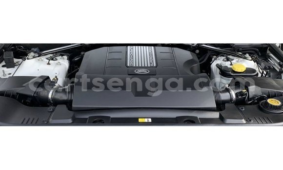 Acheter Import Voiture Land Rover Range Rover Blanc à Import - Dubai, Hhohho Acheter Import Voiture Land Rover Range Rover Blanc à Import - Dubai, Hhohho