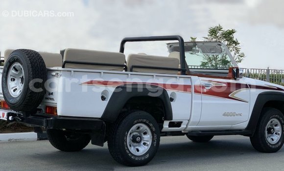 Acheter Import Voiture Nissan Patrol Blanc à Import - Dubai, Hhohho Acheter Import Voiture Nissan Patrol Blanc à Import - Dubai, Hhohho