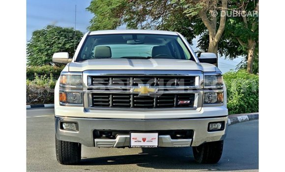 Acheter Import Voiture Chevrolet Silverado Blanc à Import - Dubai, Hhohho Acheter Import Voiture Chevrolet Silverado Blanc à Import - Dubai, Hhohho