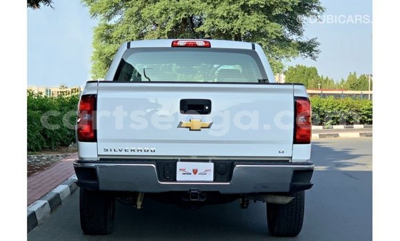 Acheter Import Voiture Chevrolet Silverado Blanc à Import - Dubai, Hhohho Acheter Import Voiture Chevrolet Silverado Blanc à Import - Dubai, Hhohho