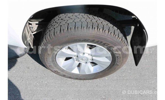 Acheter Import Voiture Toyota Hilux Noir à Import - Dubai, Hhohho Acheter Import Voiture Toyota Hilux Noir à Import - Dubai, Hhohho