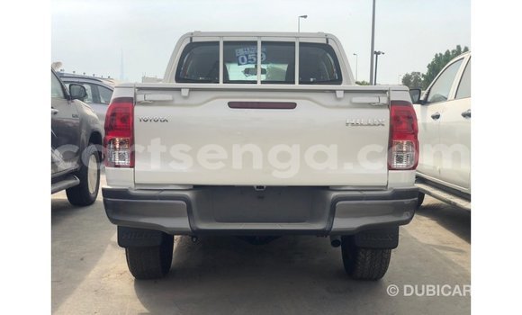 Acheter Import Voiture Toyota Hilux Blanc à Import - Dubai, Hhohho Acheter Import Voiture Toyota Hilux Blanc à Import - Dubai, Hhohho