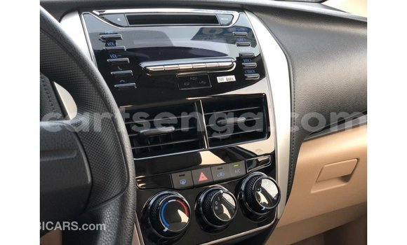 Acheter Import Voiture Toyota Yaris Blanc à Import - Dubai, Hhohho Acheter Import Voiture Toyota Yaris Blanc à Import - Dubai, Hhohho