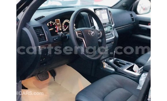 Nunua Imported Toyota Land Cruiser Black Gari ndani ya Import - Dubai nchini Hhohho Nunua Imported Toyota Land Cruiser Black Gari ndani ya Import - Dubai nchini Hhohho