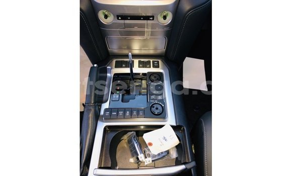 Nunua Imported Toyota Land Cruiser Black Gari ndani ya Import - Dubai nchini Hhohho Nunua Imported Toyota Land Cruiser Black Gari ndani ya Import - Dubai nchini Hhohho