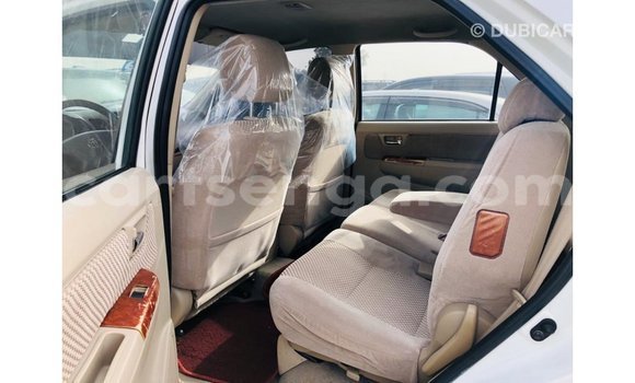 Nunua Imported Toyota Fortuner White Gari ndani ya Import - Dubai nchini Hhohho Nunua Imported Toyota Fortuner White Gari ndani ya Import - Dubai nchini Hhohho