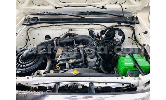 Nunua Imported Toyota Fortuner White Gari ndani ya Import - Dubai nchini Hhohho Nunua Imported Toyota Fortuner White Gari ndani ya Import - Dubai nchini Hhohho