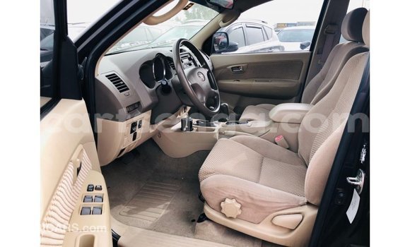 Nunua Imported Toyota Fortuner Black Gari ndani ya Import - Dubai nchini Hhohho Nunua Imported Toyota Fortuner Black Gari ndani ya Import - Dubai nchini Hhohho