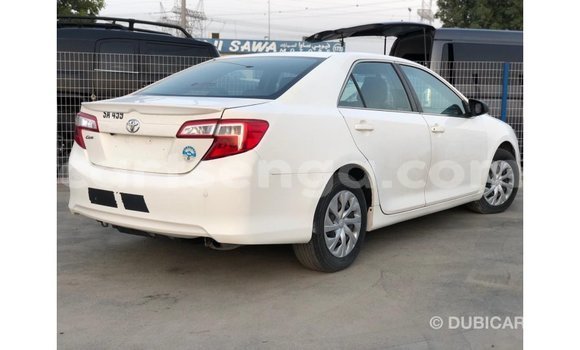 Nunua Imported Toyota Camry White Gari ndani ya Import - Dubai nchini Hhohho Nunua Imported Toyota Camry White Gari ndani ya Import - Dubai nchini Hhohho