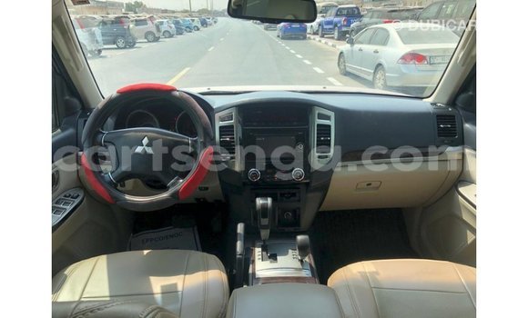 Nunua Imported Mitsubishi Pajero Red Gari ndani ya Import - Dubai nchini Hhohho Nunua Imported Mitsubishi Pajero Red Gari ndani ya Import - Dubai nchini Hhohho