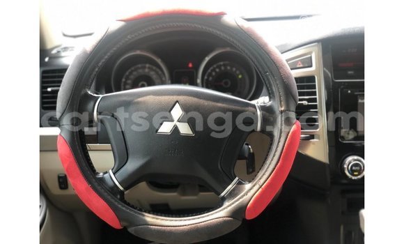 Nunua Imported Mitsubishi Pajero Red Gari ndani ya Import - Dubai nchini Hhohho Nunua Imported Mitsubishi Pajero Red Gari ndani ya Import - Dubai nchini Hhohho