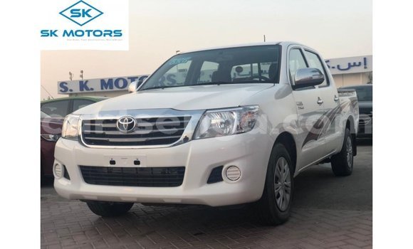 Nunua Imported Toyota Hilux White Gari ndani ya Import - Dubai nchini Hhohho