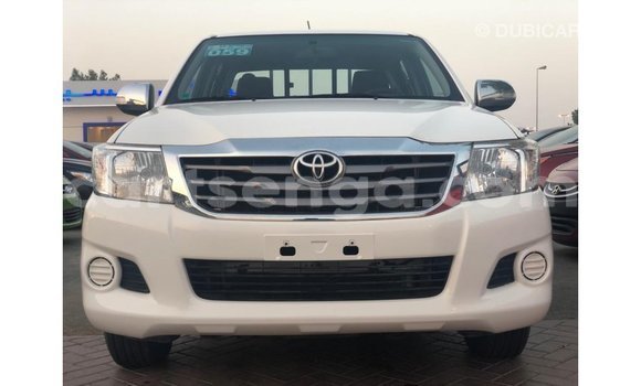 Nunua Imported Toyota Hilux White Gari ndani ya Import - Dubai nchini Hhohho Nunua Imported Toyota Hilux White Gari ndani ya Import - Dubai nchini Hhohho