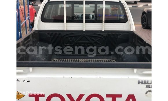 Nunua Imported Toyota Hilux White Gari ndani ya Import - Dubai nchini Hhohho Nunua Imported Toyota Hilux White Gari ndani ya Import - Dubai nchini Hhohho