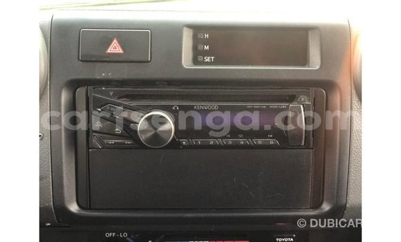 Nunua Imported Toyota Land Cruiser White Gari ndani ya Import - Dubai nchini Hhohho Nunua Imported Toyota Land Cruiser White Gari ndani ya Import - Dubai nchini Hhohho