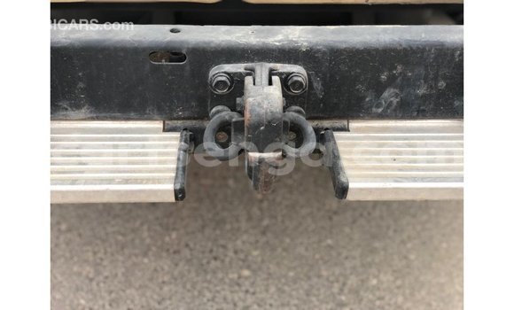 Nunua Imported Toyota Land Cruiser White Gari ndani ya Import - Dubai nchini Hhohho Nunua Imported Toyota Land Cruiser White Gari ndani ya Import - Dubai nchini Hhohho