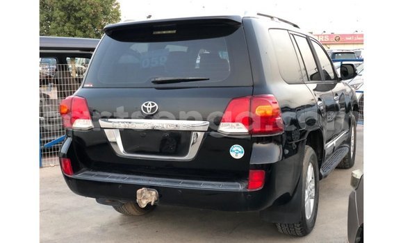 Nunua Imported Toyota Land Cruiser Black Gari ndani ya Import - Dubai nchini Hhohho Nunua Imported Toyota Land Cruiser Black Gari ndani ya Import - Dubai nchini Hhohho