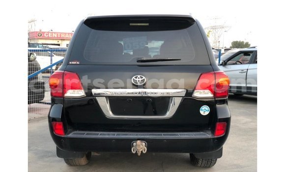 Nunua Imported Toyota Land Cruiser Black Gari ndani ya Import - Dubai nchini Hhohho Nunua Imported Toyota Land Cruiser Black Gari ndani ya Import - Dubai nchini Hhohho