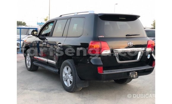 Nunua Imported Toyota Land Cruiser Black Gari ndani ya Import - Dubai nchini Hhohho Nunua Imported Toyota Land Cruiser Black Gari ndani ya Import - Dubai nchini Hhohho