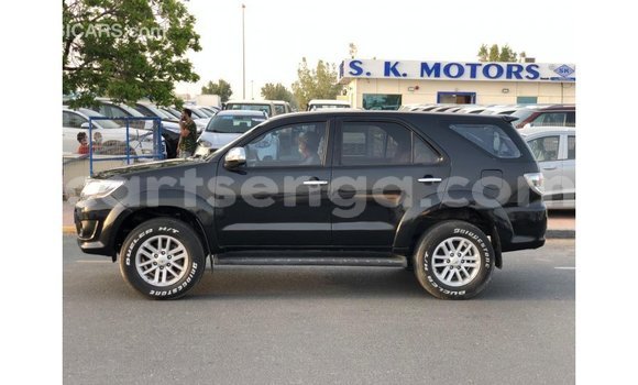 Acheter Import Voiture Toyota Fortuner Noir à Import - Dubai, Hhohho Acheter Import Voiture Toyota Fortuner Noir à Import - Dubai, Hhohho