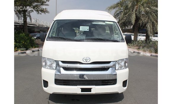 Acheter Import Voiture Toyota Hiace Blanc à Import - Dubai, Hhohho Acheter Import Voiture Toyota Hiace Blanc à Import - Dubai, Hhohho