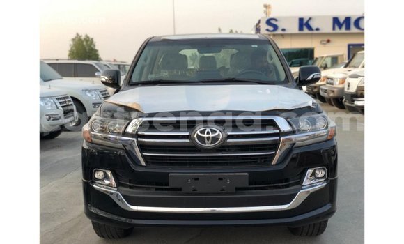 Nunua Imported Toyota Land Cruiser Black Gari ndani ya Import - Dubai nchini Hhohho Nunua Imported Toyota Land Cruiser Black Gari ndani ya Import - Dubai nchini Hhohho