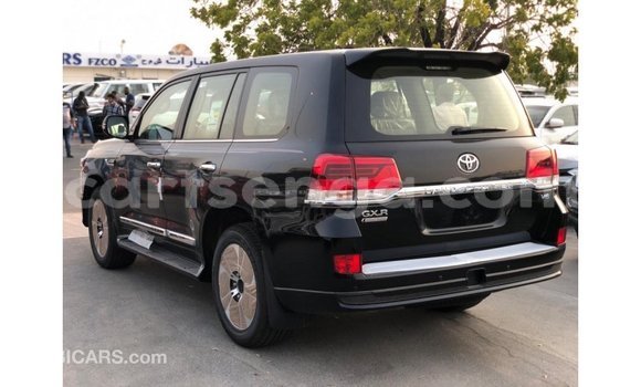 Nunua Imported Toyota Land Cruiser Black Gari ndani ya Import - Dubai nchini Hhohho Nunua Imported Toyota Land Cruiser Black Gari ndani ya Import - Dubai nchini Hhohho