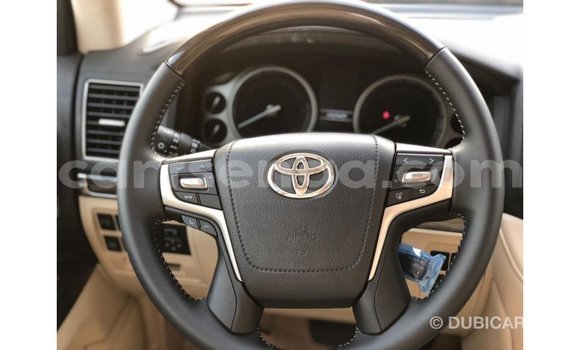 Nunua Imported Toyota Land Cruiser Black Gari ndani ya Import - Dubai nchini Hhohho Nunua Imported Toyota Land Cruiser Black Gari ndani ya Import - Dubai nchini Hhohho