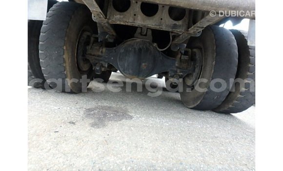 Acheter Import Utilitaire Nissan Evalia Bleu à Import - Dubai, Hhohho Acheter Import Utilitaire Nissan Evalia Bleu à Import - Dubai, Hhohho