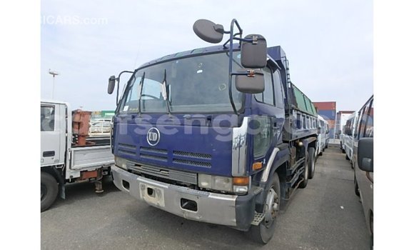 Acheter Import Utilitaire Nissan Evalia Bleu à Import - Dubai, Hhohho Acheter Import Utilitaire Nissan Evalia Bleu à Import - Dubai, Hhohho