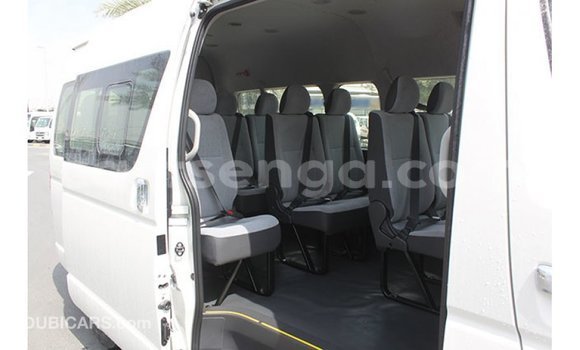 Acheter Import Voiture Toyota Hiace Blanc à Import - Dubai, Hhohho Acheter Import Voiture Toyota Hiace Blanc à Import - Dubai, Hhohho