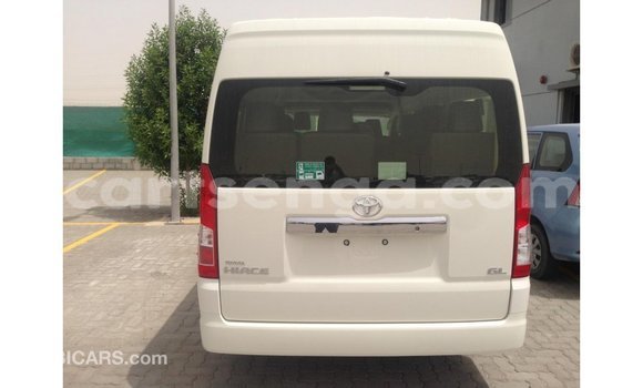 Acheter Import Voiture Toyota Hiace Blanc à Import - Dubai, Hhohho Acheter Import Voiture Toyota Hiace Blanc à Import - Dubai, Hhohho