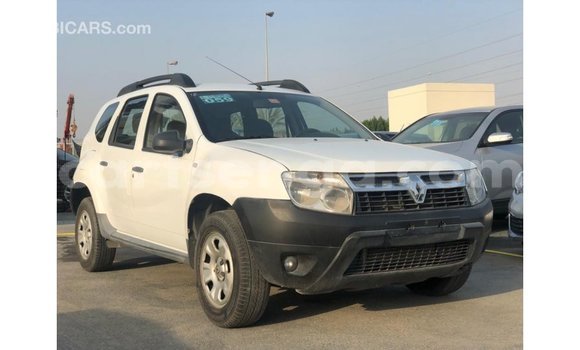 Nunua Imported Renault Duster White Gari ndani ya Import - Dubai nchini Hhohho Nunua Imported Renault Duster White Gari ndani ya Import - Dubai nchini Hhohho