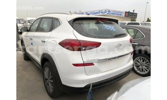 Nunua Imported Hyundai Tucson White Gari ndani ya Import - Dubai nchini Hhohho Nunua Imported Hyundai Tucson White Gari ndani ya Import - Dubai nchini Hhohho