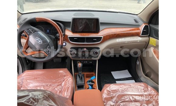 Nunua Imported Hyundai Tucson White Gari ndani ya Import - Dubai nchini Hhohho Nunua Imported Hyundai Tucson White Gari ndani ya Import - Dubai nchini Hhohho