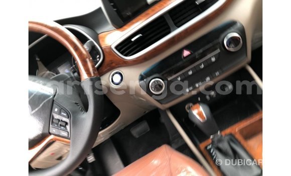 Nunua Imported Hyundai Tucson White Gari ndani ya Import - Dubai nchini Hhohho Nunua Imported Hyundai Tucson White Gari ndani ya Import - Dubai nchini Hhohho