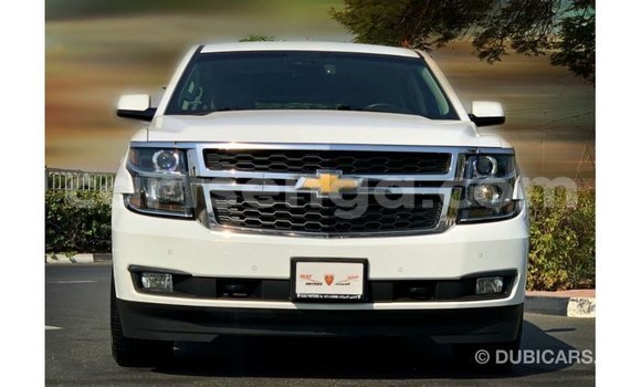 Acheter Import Voiture Chevrolet Tahoe Blanc à Import - Dubai, Hhohho Acheter Import Voiture Chevrolet Tahoe Blanc à Import - Dubai, Hhohho