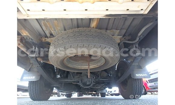 Acheter Import Voiture Nissan Caravan Blanc à Import - Dubai, Hhohho Acheter Import Voiture Nissan Caravan Blanc à Import - Dubai, Hhohho