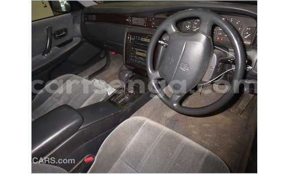 Acheter Import Voiture Toyota Crown Bleu à Import - Dubai, Hhohho Acheter Import Voiture Toyota Crown Bleu à Import - Dubai, Hhohho