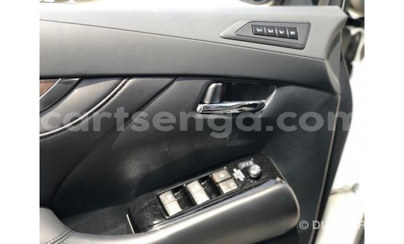 Nunua Imported Toyota Alphard White Gari ndani ya Import - Dubai nchini Hhohho Nunua Imported Toyota Alphard White Gari ndani ya Import - Dubai nchini Hhohho