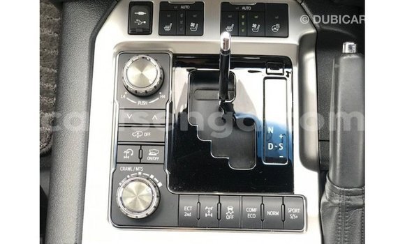 Nunua Imported Toyota Land Cruiser Black Gari ndani ya Import - Dubai nchini Hhohho Nunua Imported Toyota Land Cruiser Black Gari ndani ya Import - Dubai nchini Hhohho